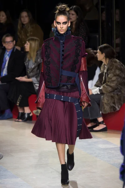 Look 26
